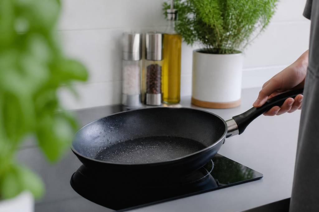 What contains PFAS? Common sources in everyday life and drinking water