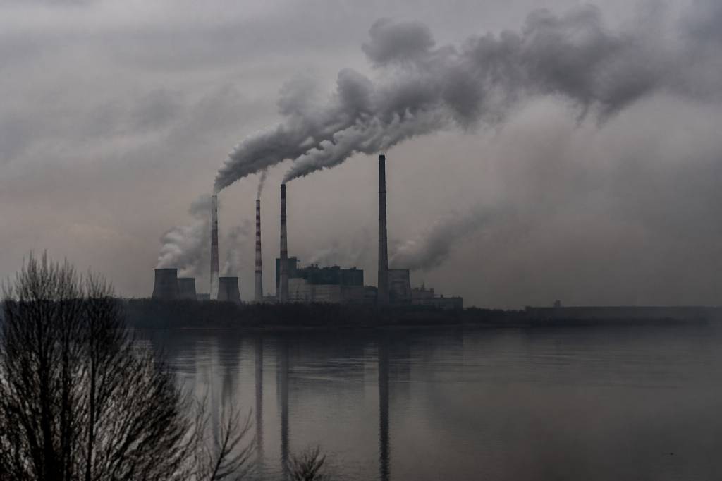 Acid rain is caused by which gas? Understanding sulfur dioxide and nitrogen oxides