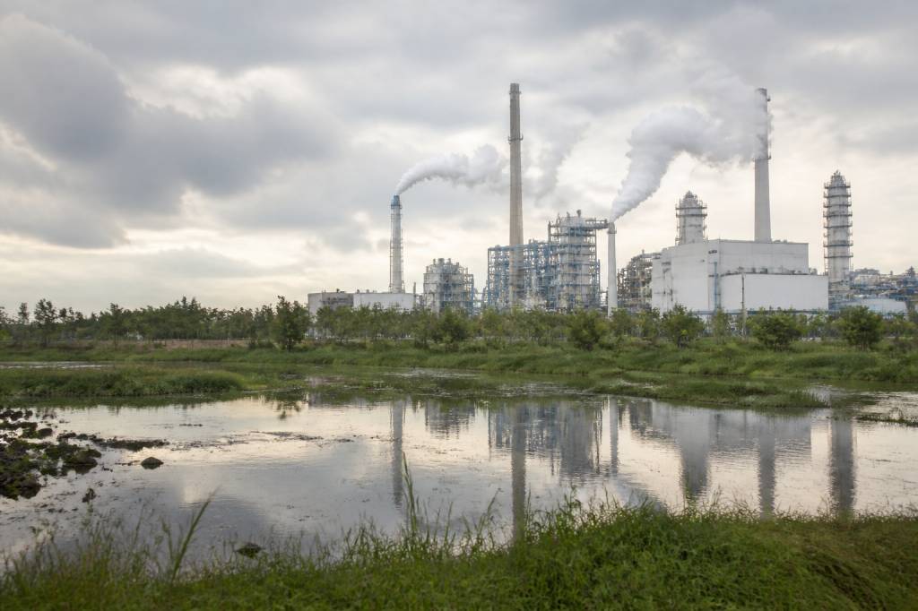 Fluorinated gases: sources, environmental impacts and water quality risks